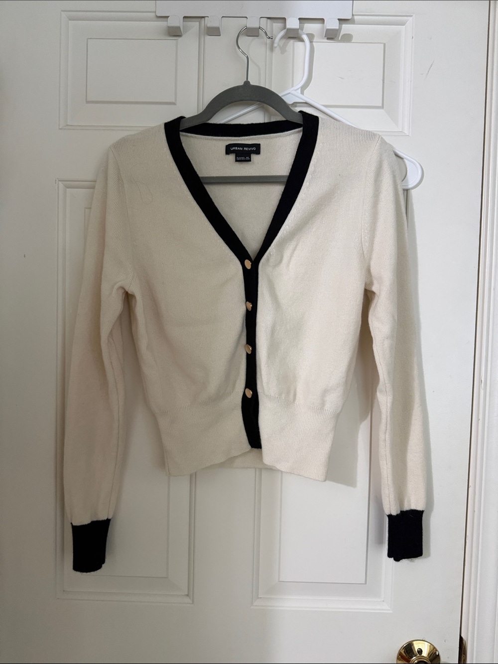 Urban Revivo Cashmere V-Neck Knitted Cardigan